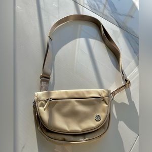 Lululemon All Night Festival Bag *Micro 2L in Trench